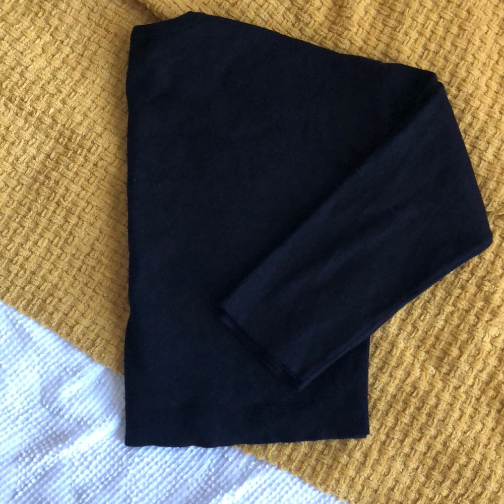 Black cropped sweater
